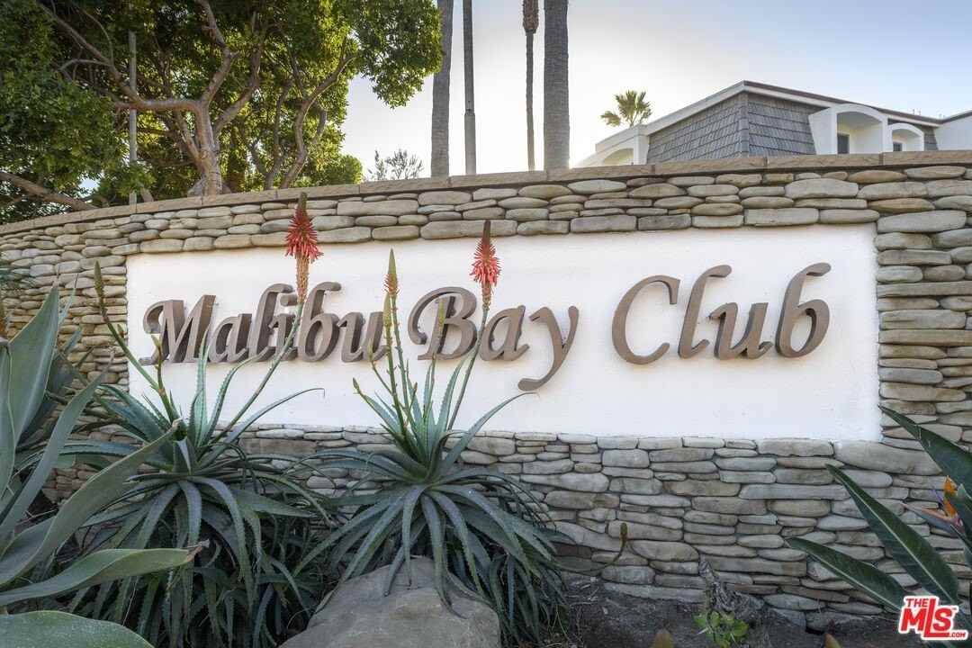 11958 Oceanaire Lane - Photo 2 of 21