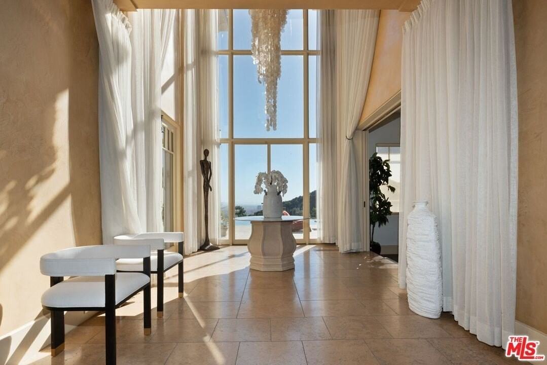 8 Beverly Ridge Terrace - Photo 5 of 50