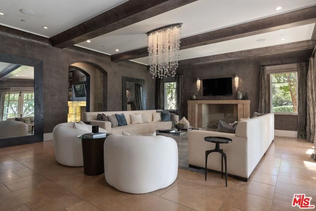 8 Beverly Ridge Terrace - Photo 6 of 50