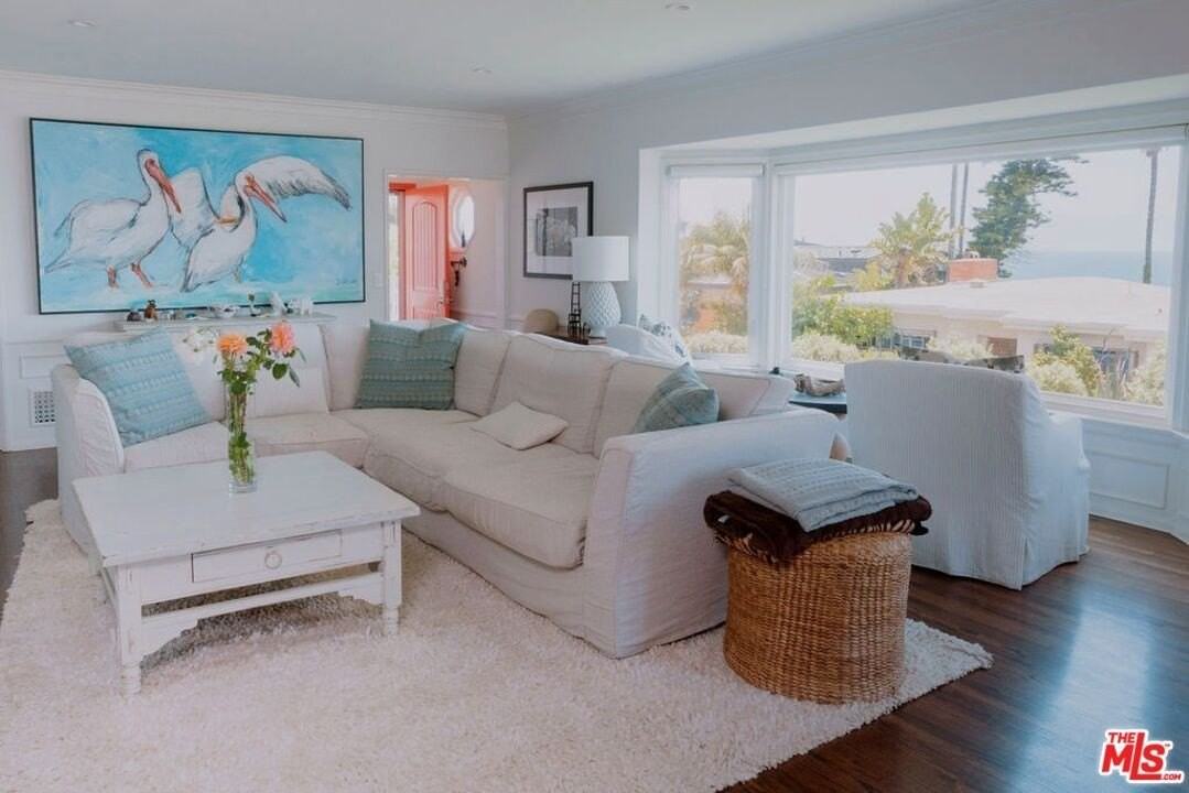 31506 Bluff Drive - Photo 3 of 27