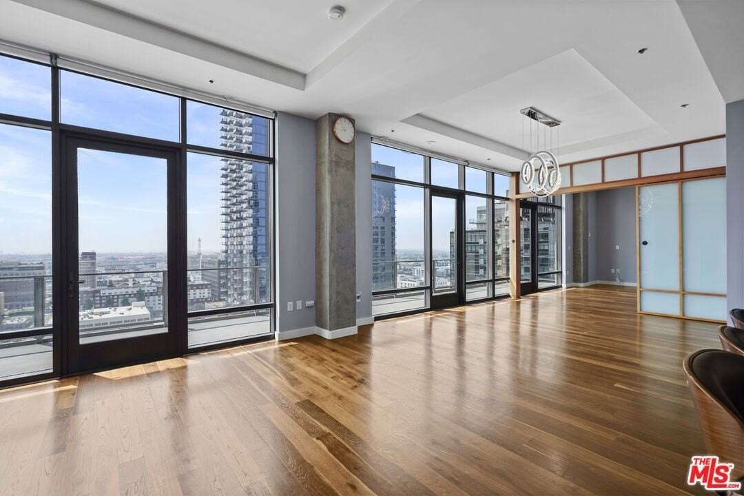 1100 S Hope St Unit Ph205 - Photo 6 of 47