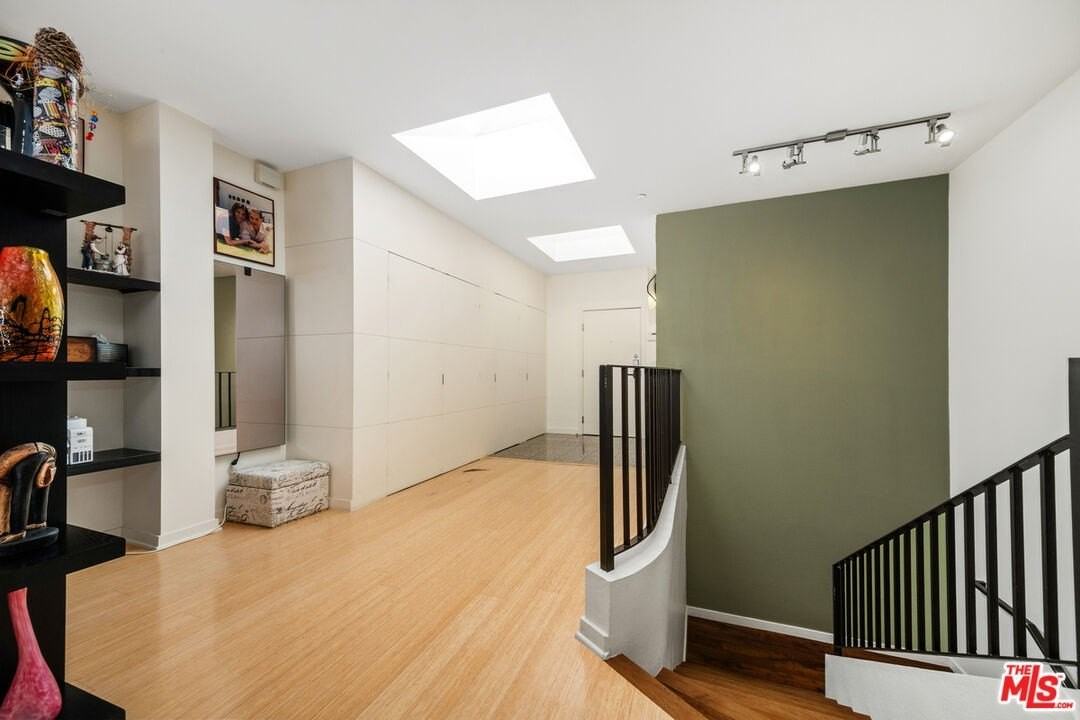 2111 S Beverly Glen Blvd Unit Ph4 #PH4 - Photo 4 of 41