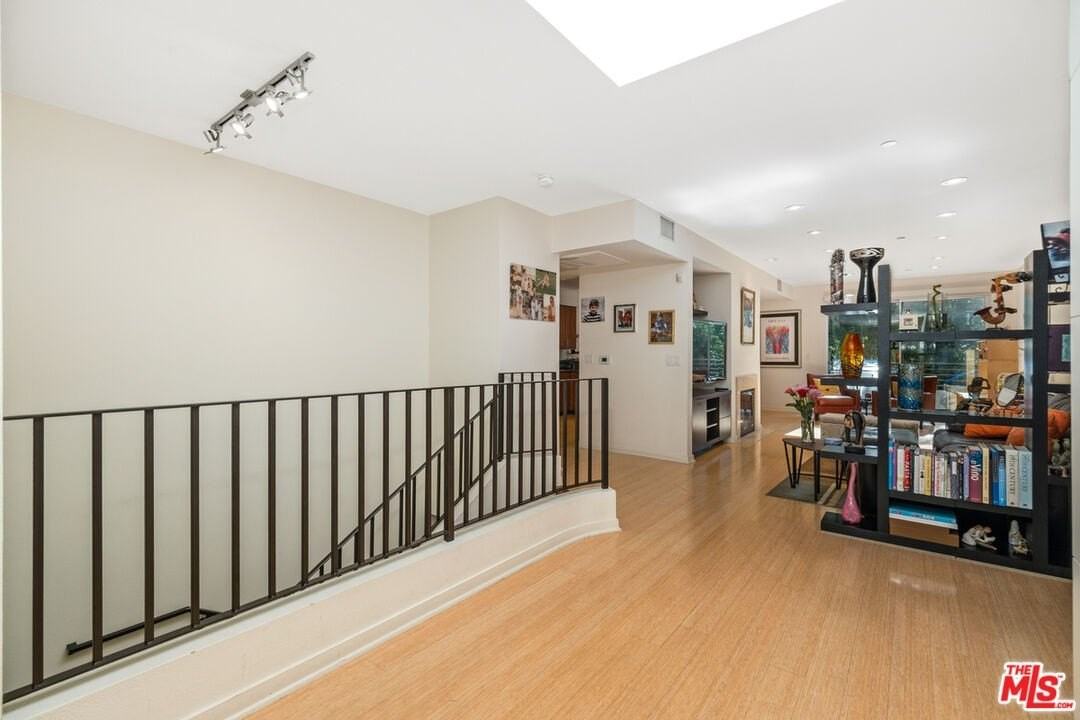 2111 S Beverly Glen Blvd Unit Ph4 #PH4 - Photo 5 of 41