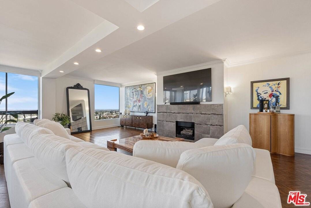 10590 Wilshire Boulevard #1502 - Photo 6 of 35