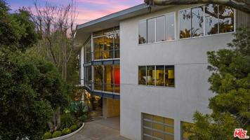 featured image of 2207 Bowmont Drive