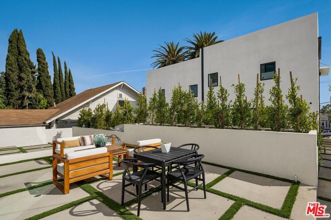 2003 Bellevue Avenue - Photo 5 of 30