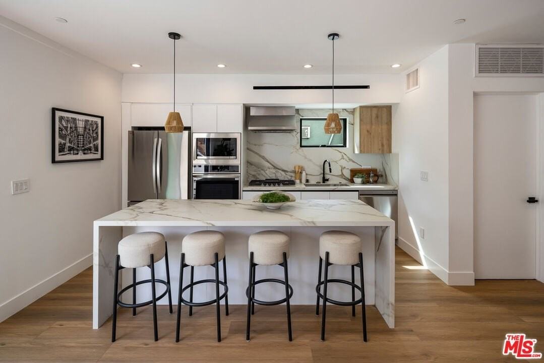 2003 Bellevue Avenue - Photo 7 of 30