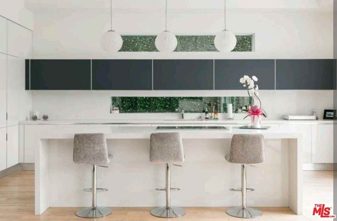 6620 West 5th Street - Photo 7 of 34