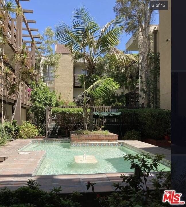 320 South Ardmore Avenue - Photo 5 of 23