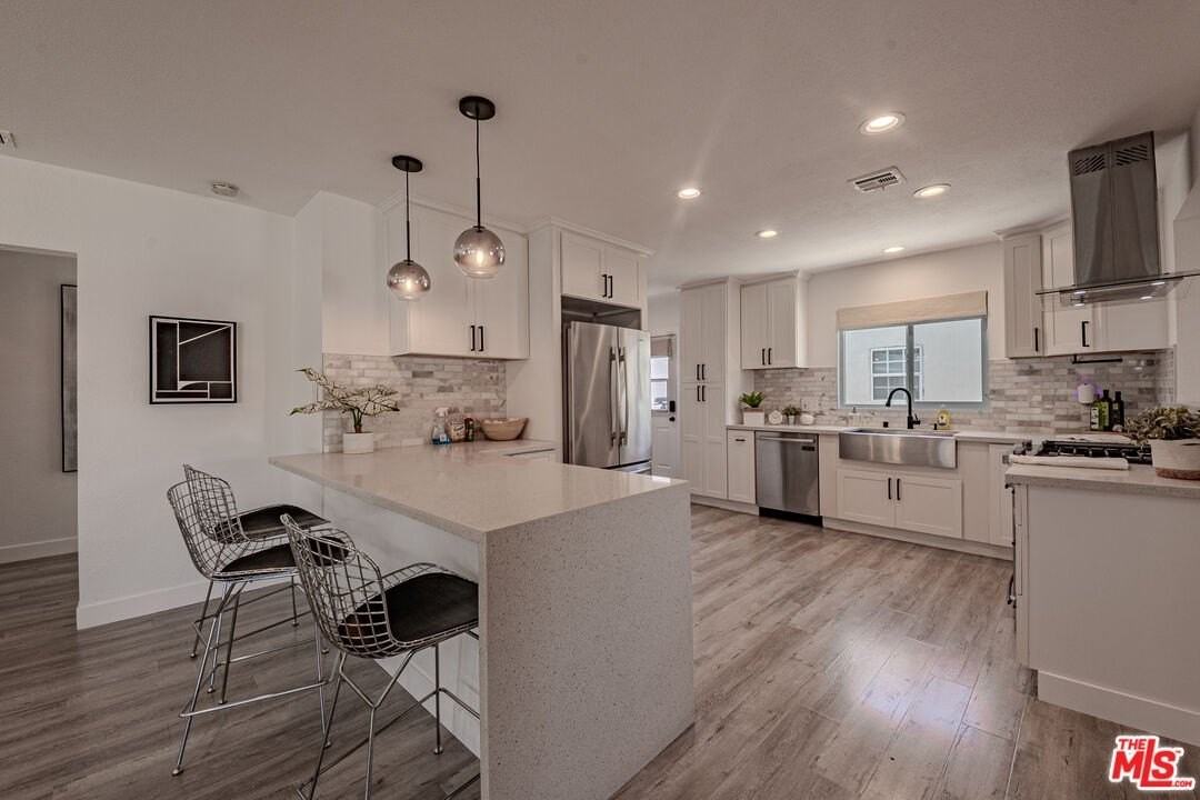 3914 Somerset Drive - Photo 5 of 23