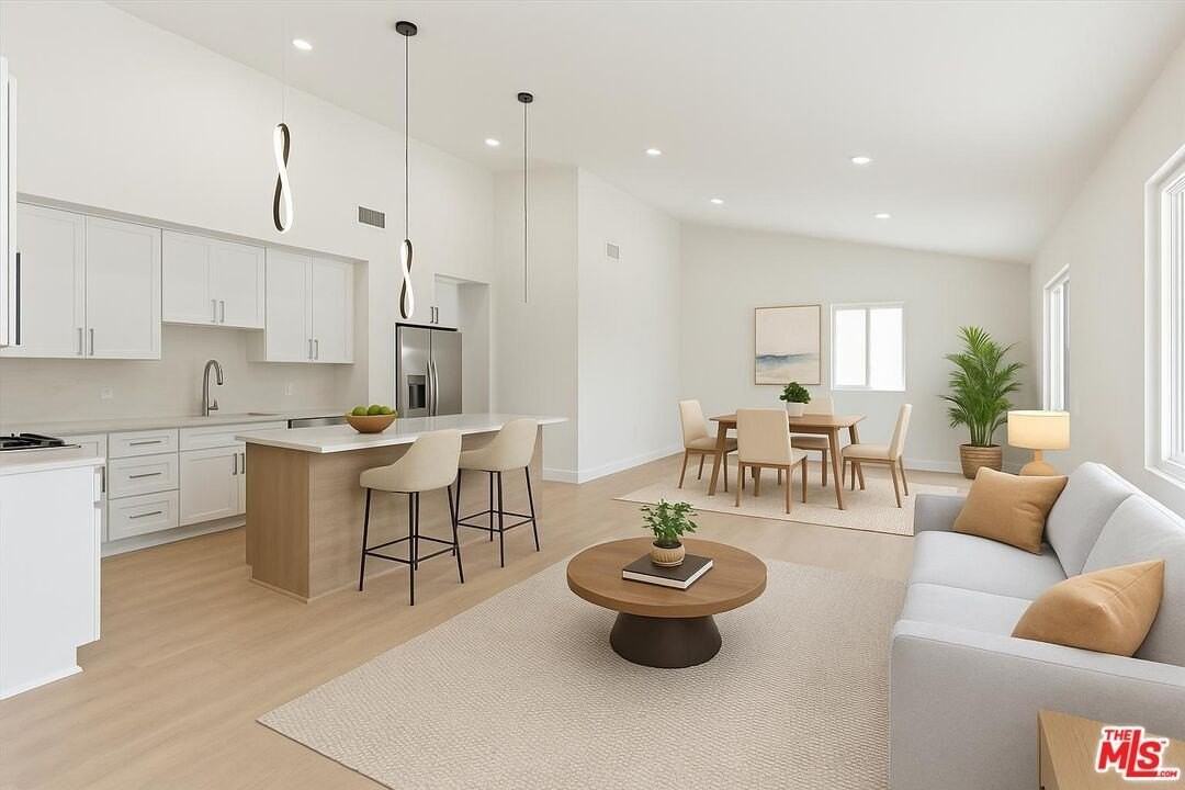 5530 Geer St - Photo 2 of 17