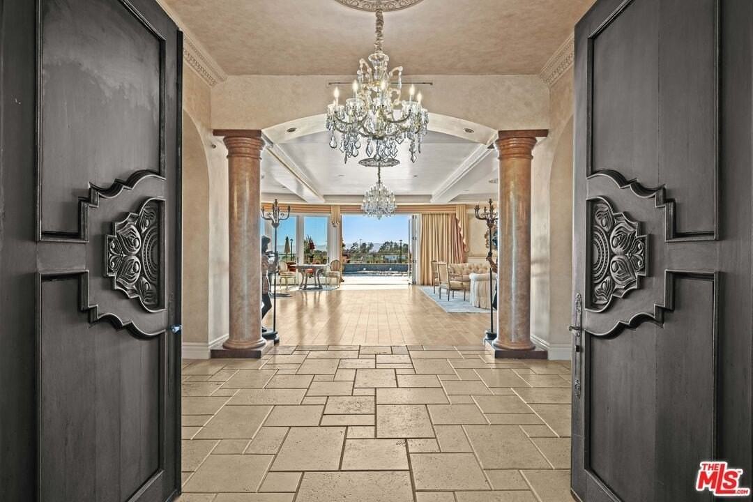 1575 Alexis Place - Photo 4 of 50