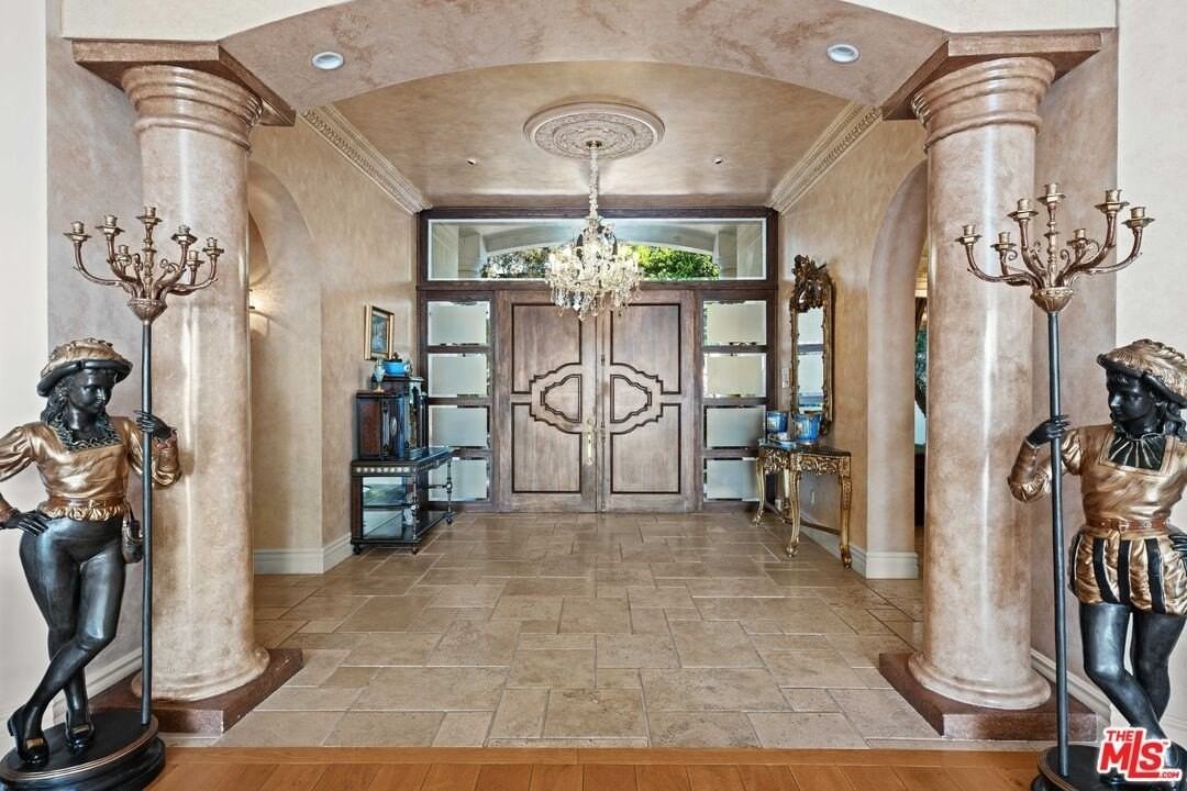 1575 Alexis Place - Photo 5 of 50