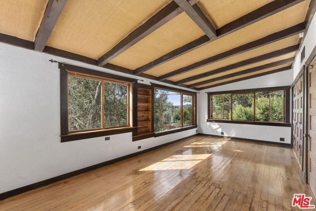 1409 Avon Park Terrace - Photo 7 of 34