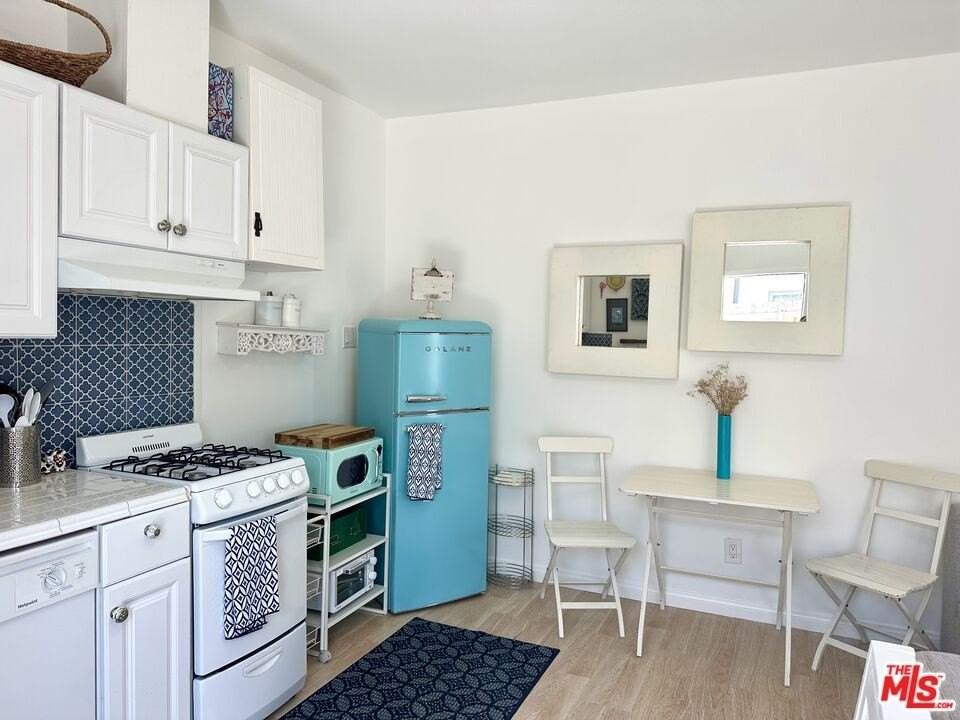 1210 South Stanley Avenue - Photo 2 of 32