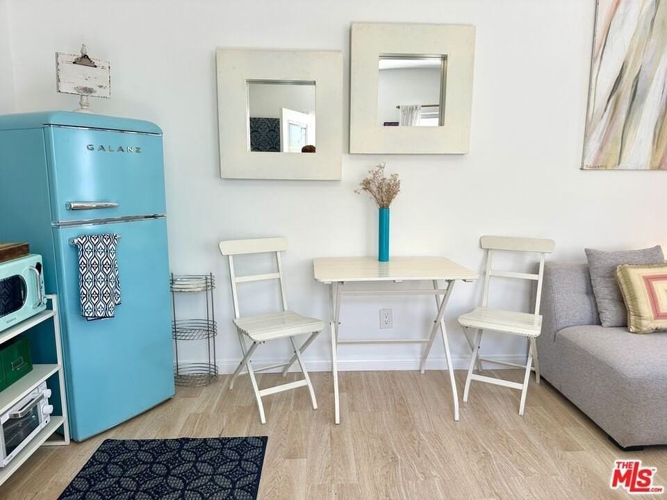 1210 South Stanley Avenue - Photo 6 of 32