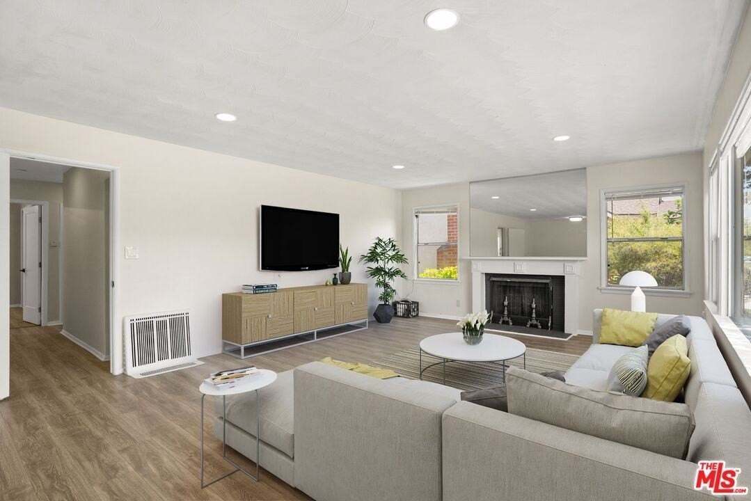 12127 Juniette Street - Photo 5 of 28