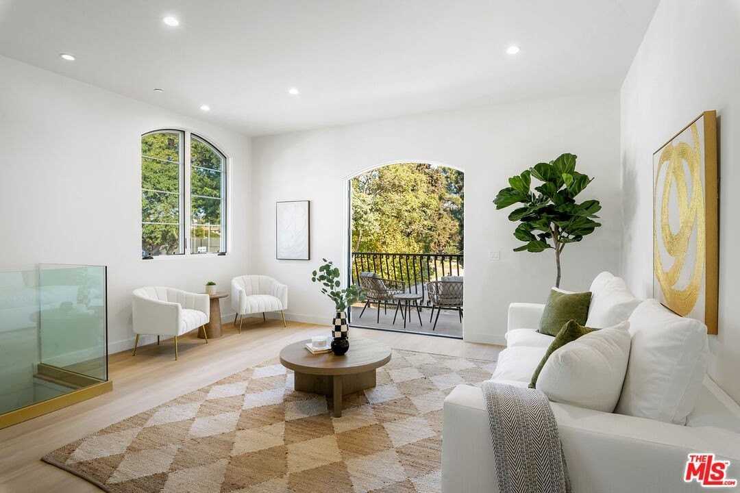 1201 N Vista St - Photo 6 of 44