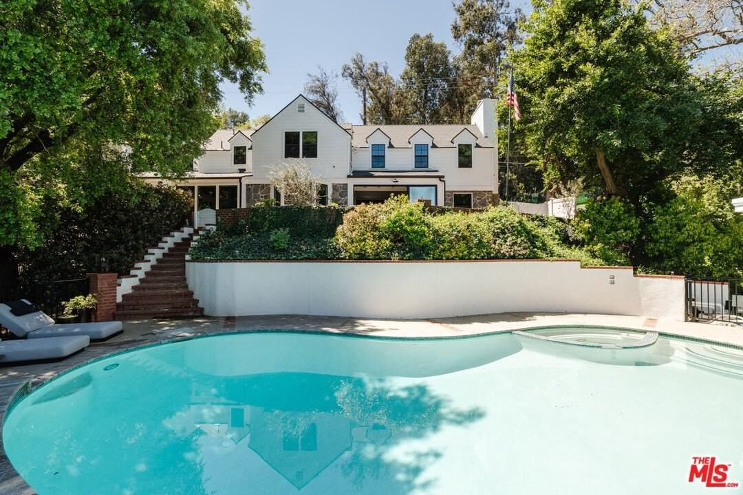 3100 Coldwater Canyon Avenue - Photo 4 of 29