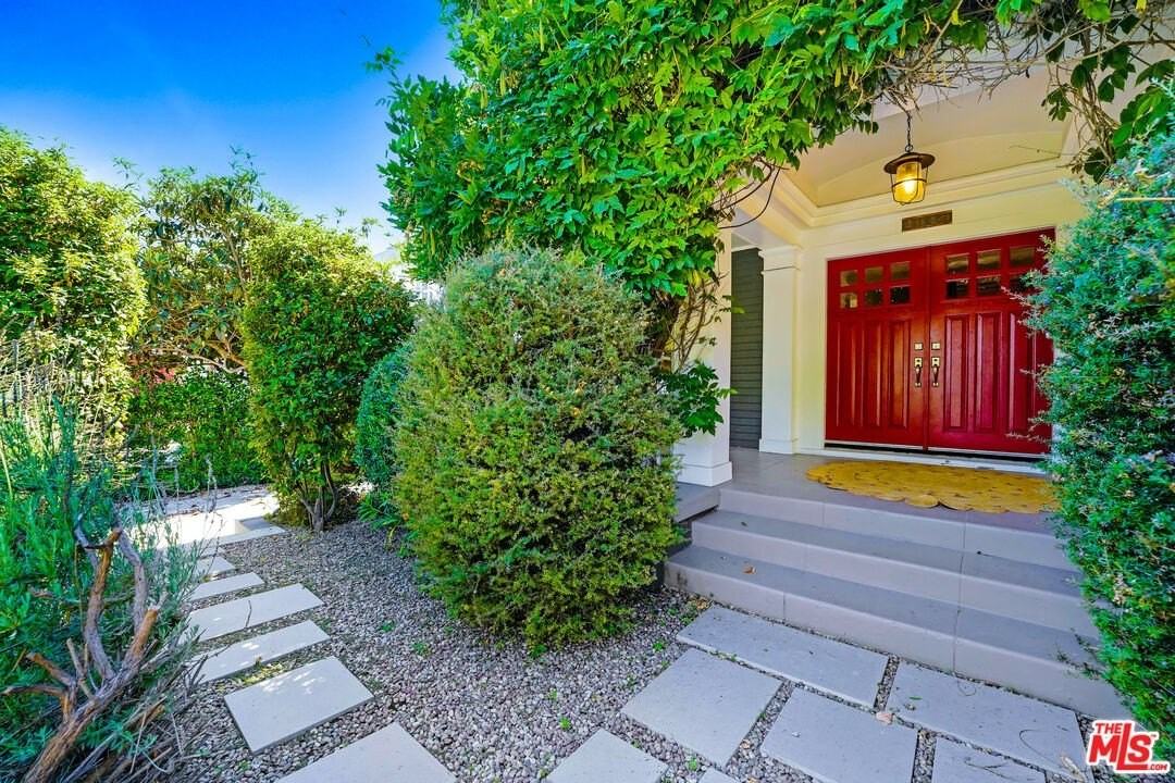 2049 North Berendo Street - Photo 3 of 36