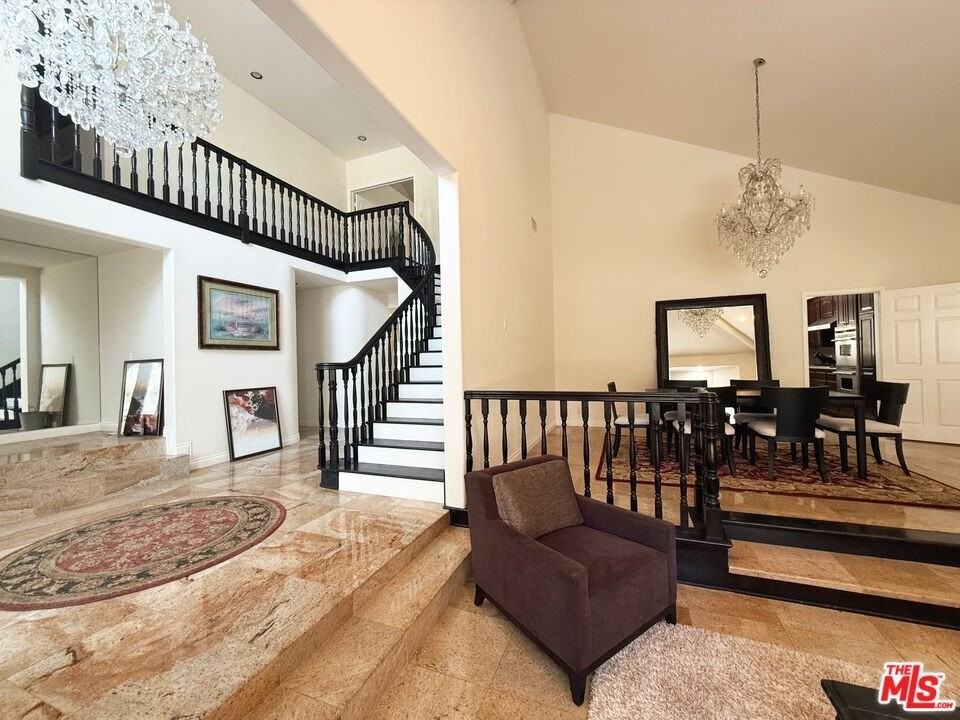 15020 Encanto Drive - Photo 5 of 25