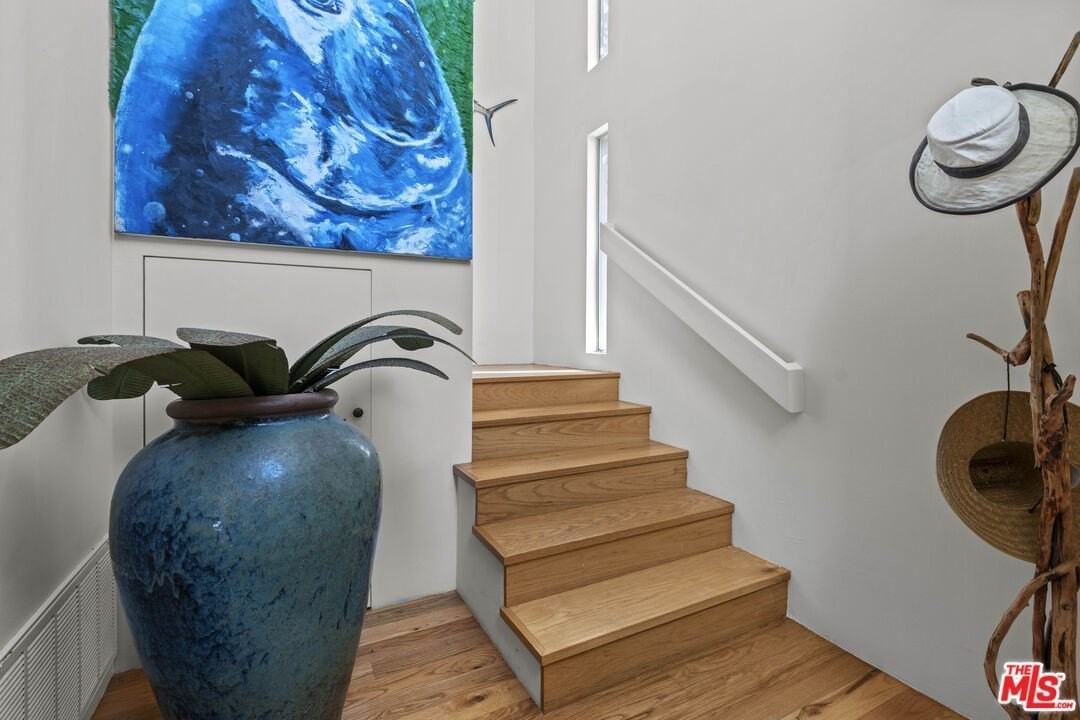 31851 Seafield Dr - Photo 5 of 18