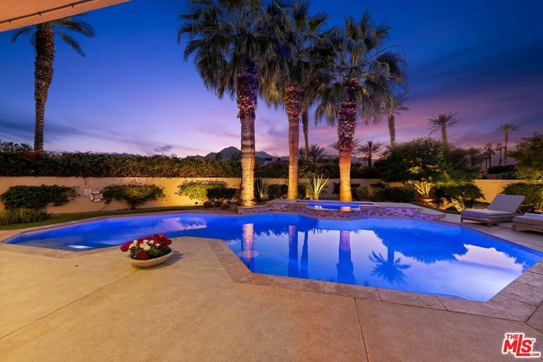 79400 Stonegate - Photo 2 of 46