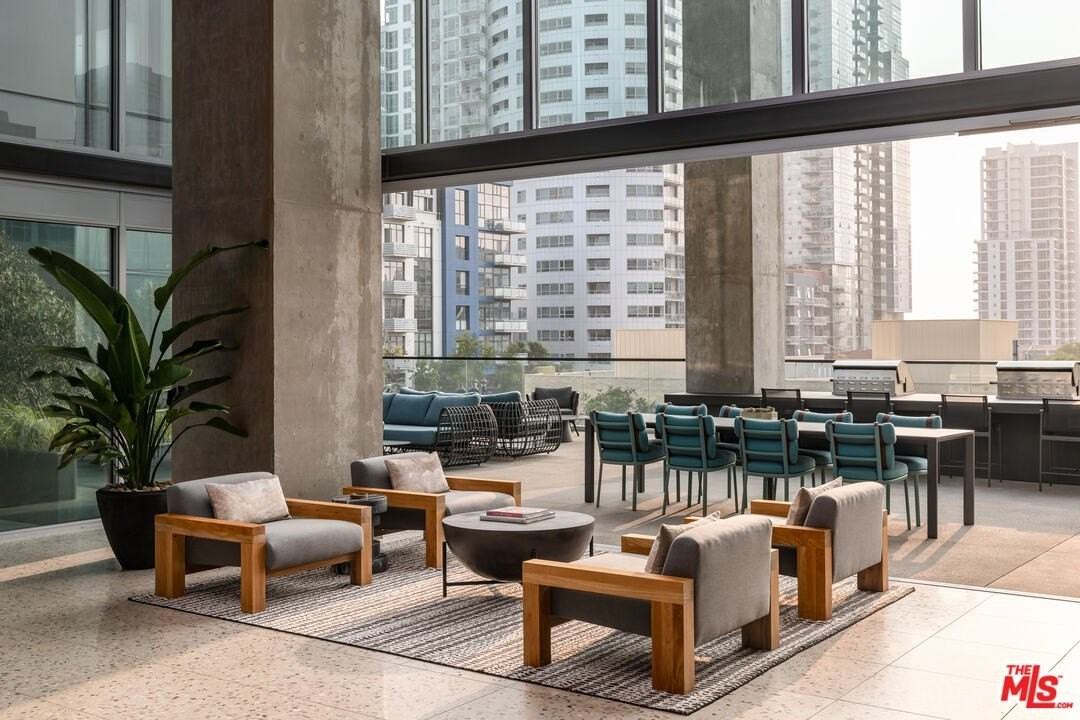 601 11th Avenue - Photo 5 of 50