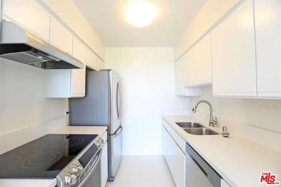 201 Ocean Avenue #1205B - Photo 5 of 18