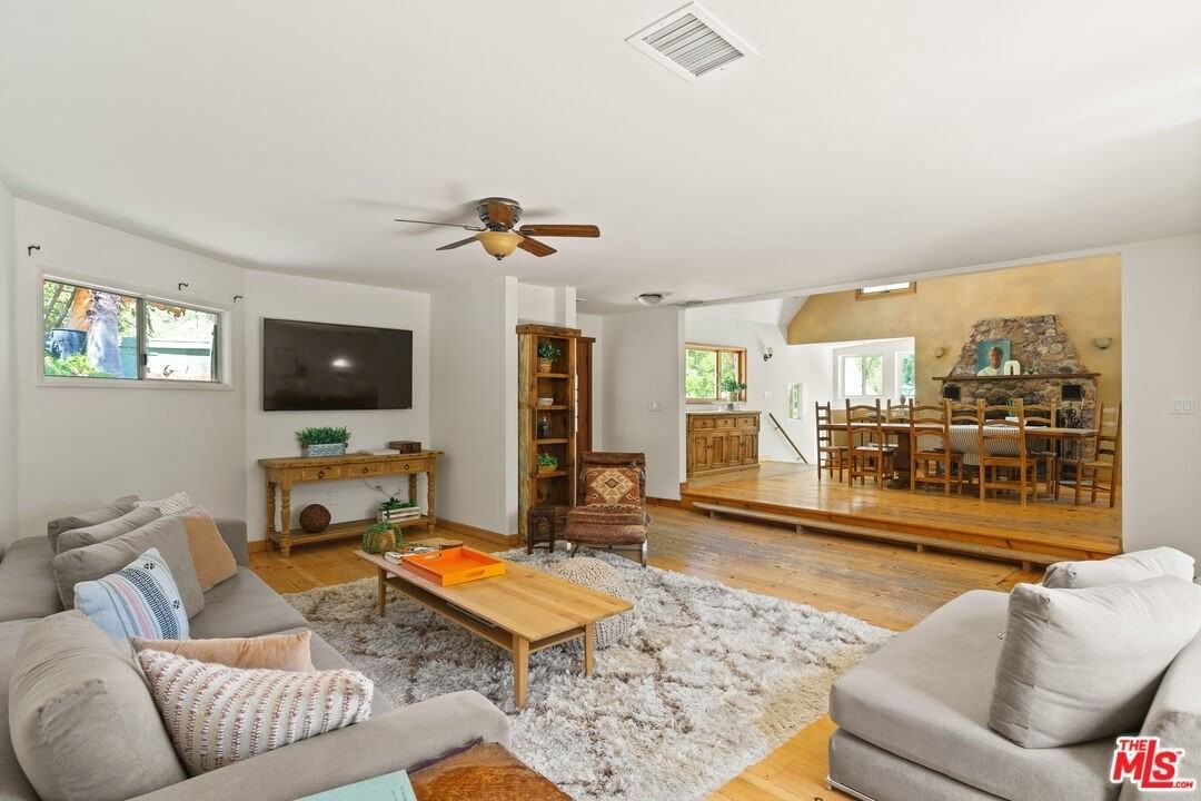 2026 Topanga Skyline Drive - Photo 2 of 35