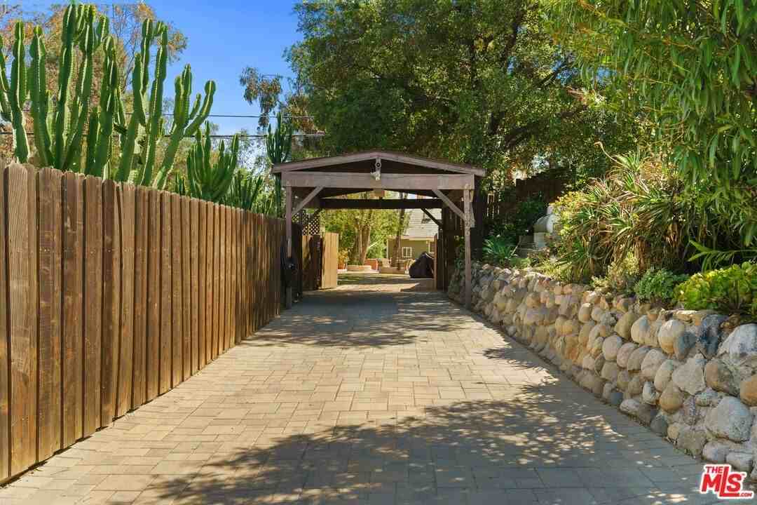 2026 Topanga Skyline Drive - Photo 6 of 35