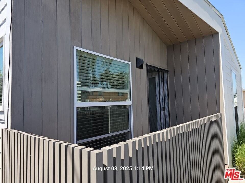 3416 West 74th Street - Photo 4 of 17