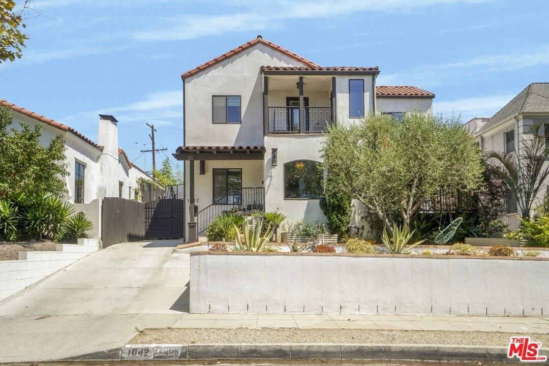 1042 South Stanley Avenue - Photo 2 of 29