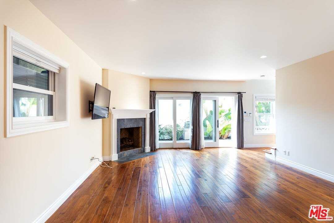 702 Pacific Avenue - Photo 5 of 49