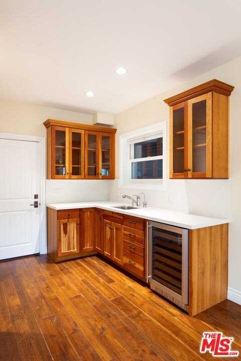 702 Pacific Avenue - Photo 6 of 49