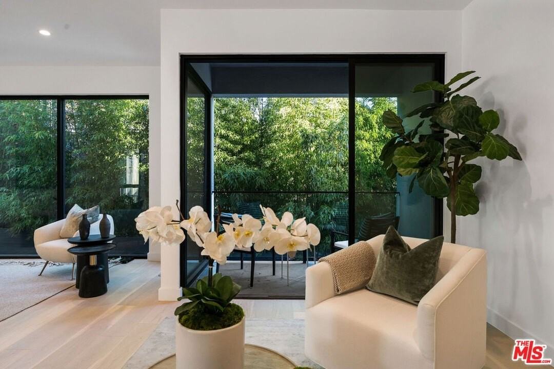 2915 Avenel Terrace - Photo 5 of 23