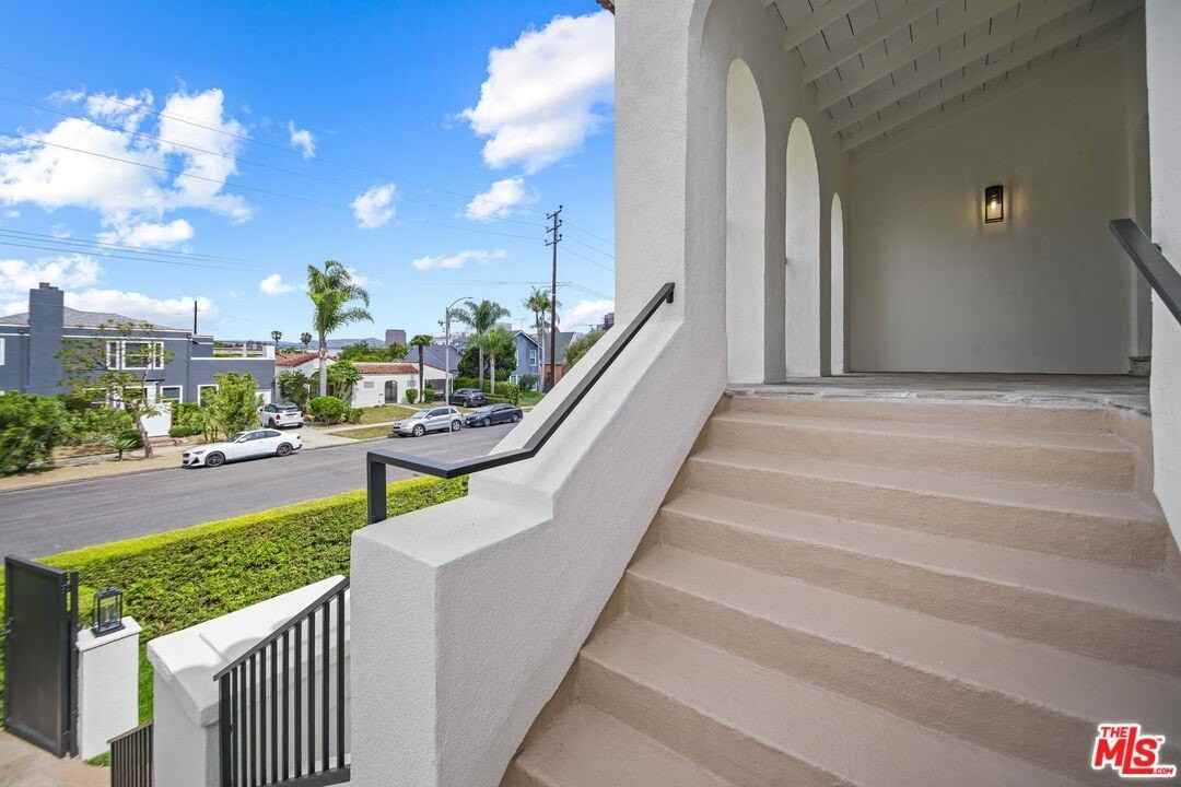 1148 South Stanley Avenue - Photo 3 of 27