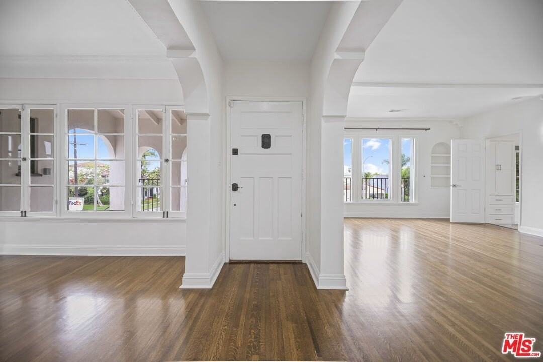 1148 South Stanley Avenue - Photo 7 of 27