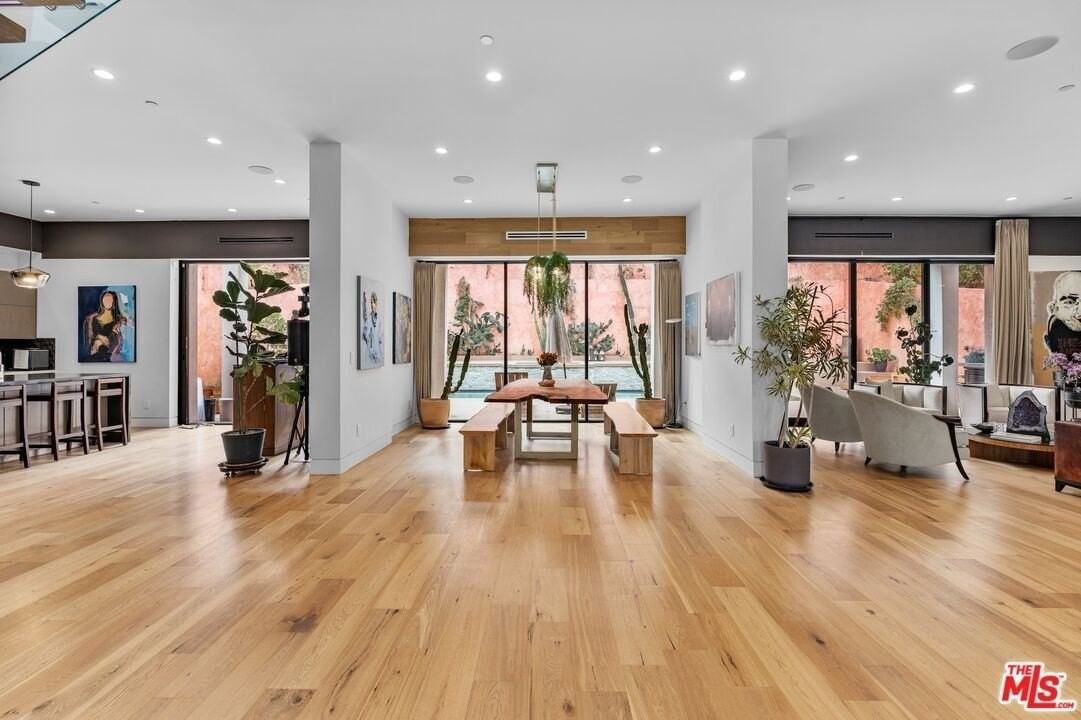 3553 Alana Drive - Photo 4 of 35