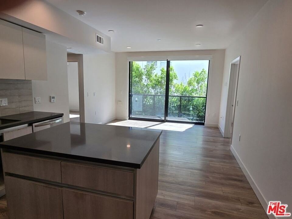 740 S Ridgeley Dr Apt 204 #204 - Photo 6 of 15