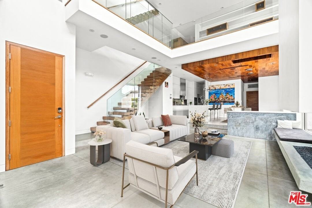 524 Rialto Avenue - Photo 2 of 43