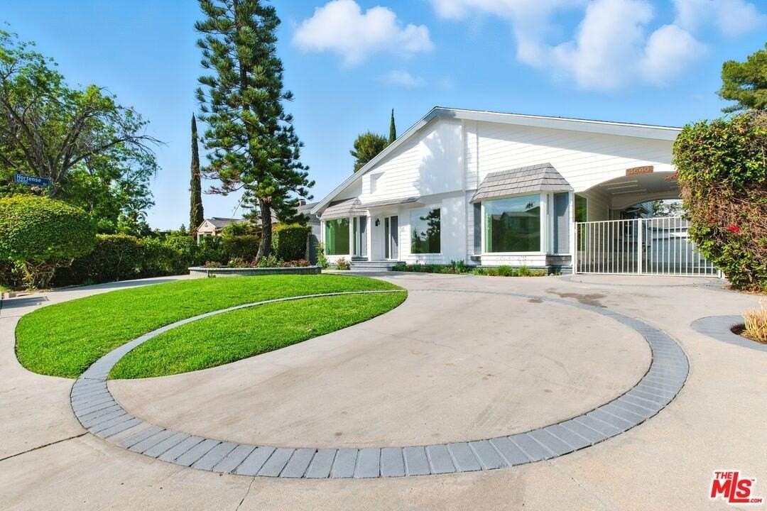 4640 Laurelgrove Avenue - Photo 2 of 43