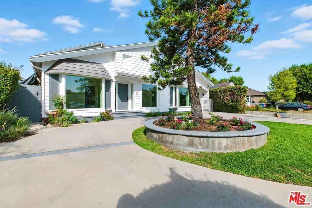 4640 Laurelgrove Avenue - Photo 3 of 43