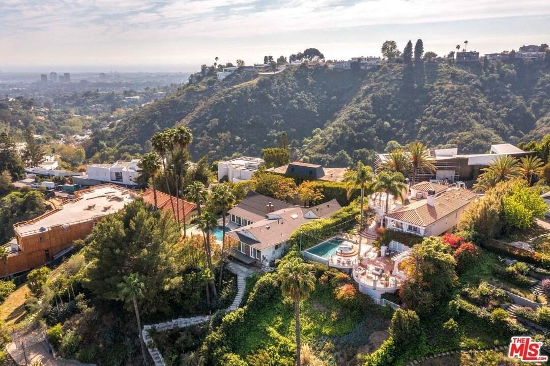 1100 Stradella Rd - Photo 2 of 26