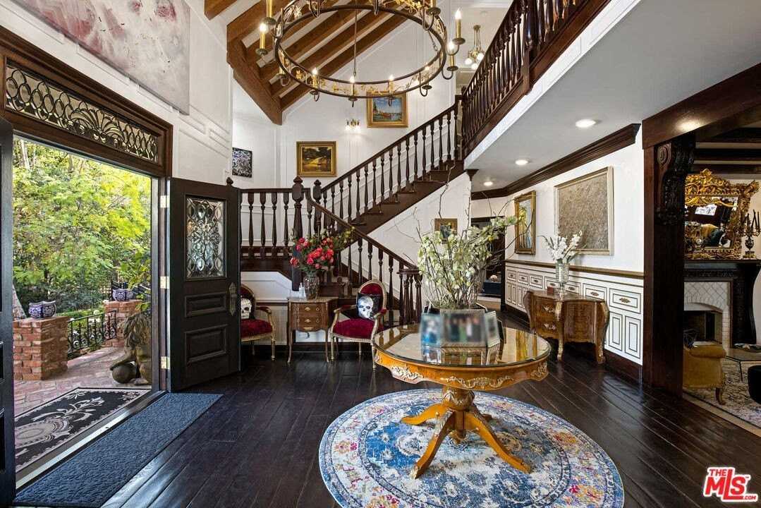 11247 Briarcliff Lane - Photo 3 of 28