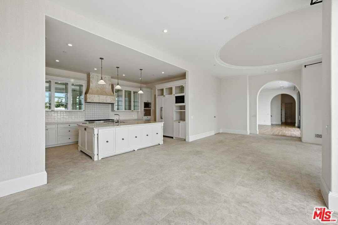 1675 Woods Drive - Photo 6 of 50