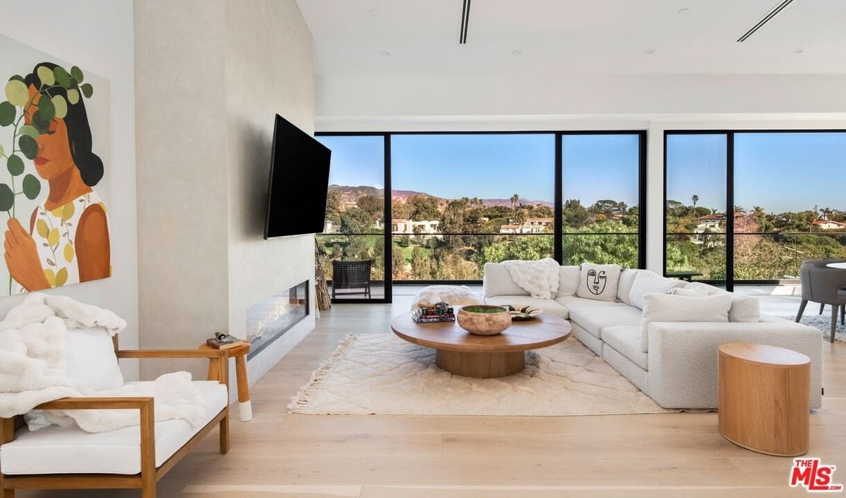 6656 Dume Drive #B - Photo 5 of 24