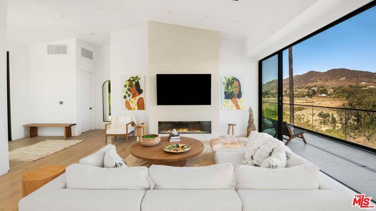 6656 Dume Drive #B - Photo 7 of 24