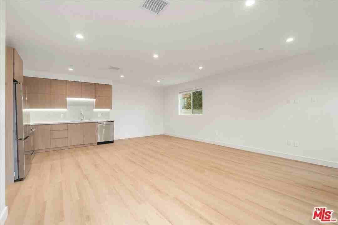 11025 Blix Street - Photo 3 of 18