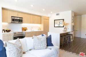 featured image of 7566 West Sunset Boulevard